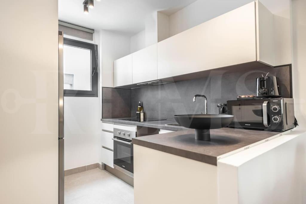 Modern Apartment With Patio & Parking By Rems Málaga Extérieur photo