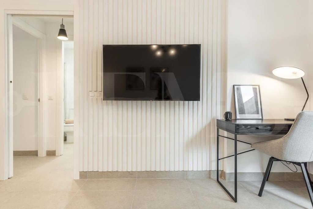 Modern Apartment With Patio & Parking By Rems Málaga Extérieur photo