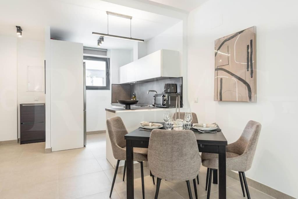 Modern Apartment With Patio & Parking By Rems Málaga Extérieur photo