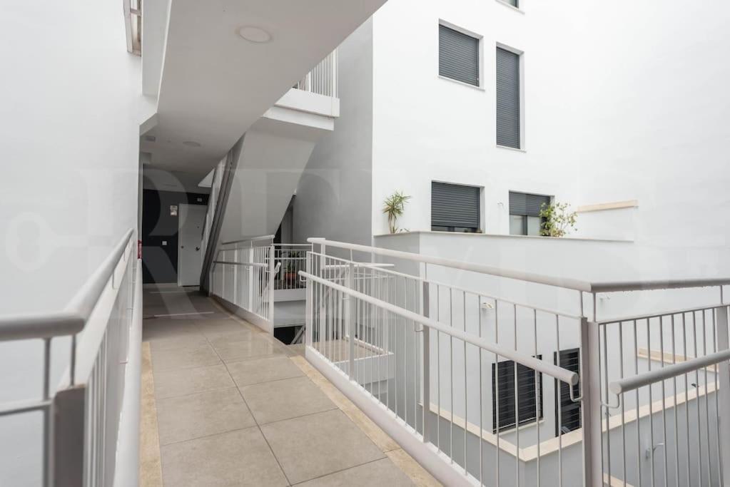 Modern Apartment With Patio & Parking By Rems Málaga Extérieur photo