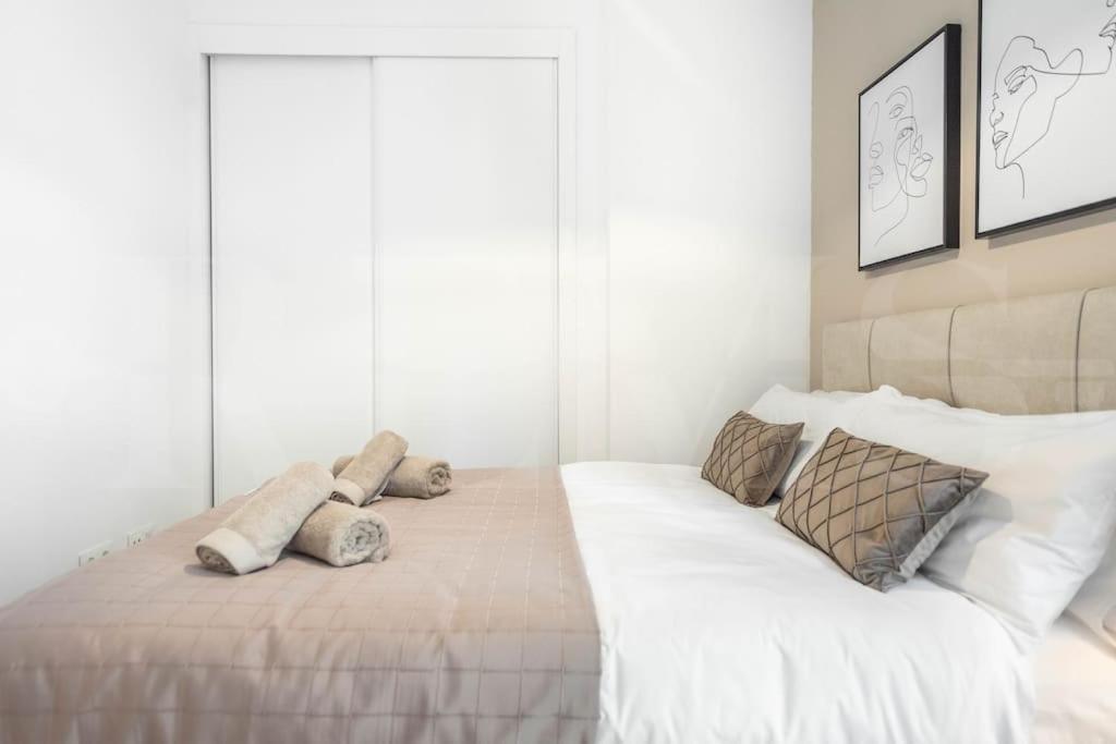 Modern Apartment With Patio & Parking By Rems Málaga Extérieur photo